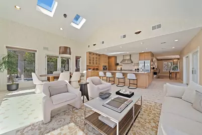 20 Montrose St, Newton, MA 02458 - Photo 8
