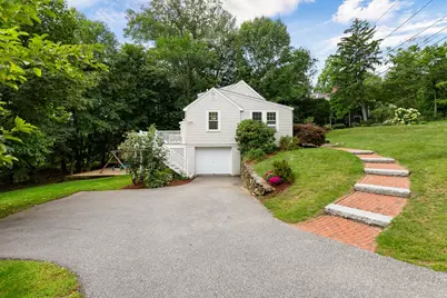 11 Stratham Rd, Lexington, MA 02421 - Photo 4