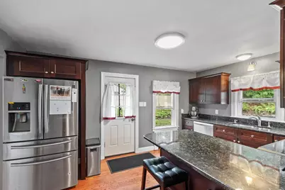406 Lincoln St, Fitchburg, MA 01420 - Photo 10