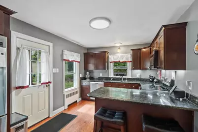 406 Lincoln St, Fitchburg, MA 01420 - Photo 8