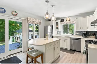181 Cabot St #B, Newton, MA 02458 - Photo 4