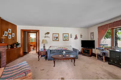 7 Peters St, North Andover, MA 01845 - Photo 6
