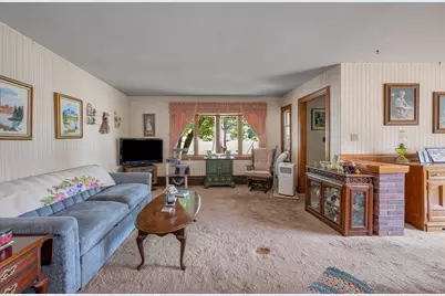 7 Peters St, North Andover, MA 01845 - Photo 8
