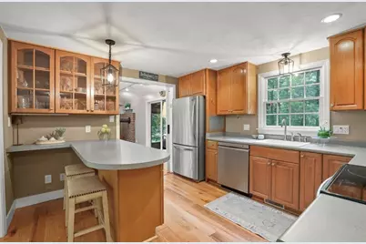 11 Barrett, Bellingham, MA 02019 - Photo 8