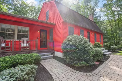 11 Barrett, Bellingham, MA 02019 - Photo 4