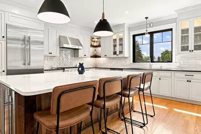 11 Locke St, Winchester, MA 01890 - Photo 2