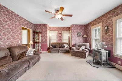 28 Pleasant St, Templeton, MA 01436 - Photo 12