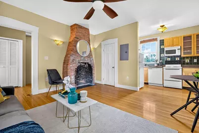 122 W Wyoming Ave #C, Melrose, MA 02176 - Photo 10