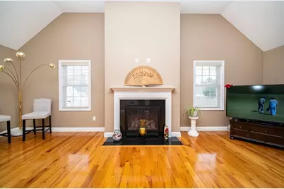 28. Woodlawn Ave, Billerica, MA 01821 - Photo 4