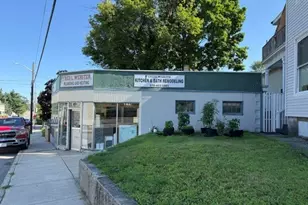 225 Branch St, Lowell, MA 01851 - Photo 4