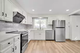 13 Milford Ave, Natick, MA 01760 - Photo 8