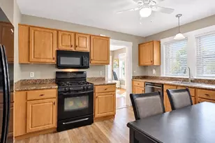 32-34 Eddy St, Mansfield, MA 02048 - Photo 16