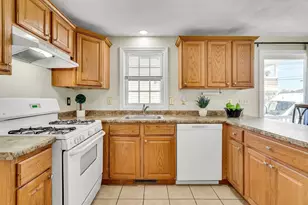 5 Wright St, Lowell, MA 01854 - Photo 12