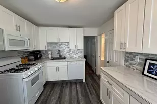 27 Gibson St, Malden, MA 02148 - Photo 2