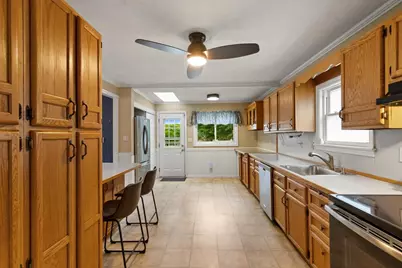 223 Linwood St, Lynn, MA 01905 - Photo 14