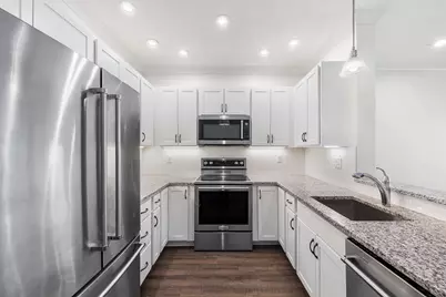 69 Foundry St #310, Wakefield, MA 01880 - Photo 2