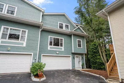 79 Beecher Pl #5, Newton, MA 02459 - Photo 2