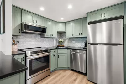 390 Broadway #54, Somerville, MA 02145 - Photo 6