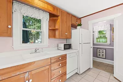 89 Bedford Street, Waltham, MA 02453 - Photo 6