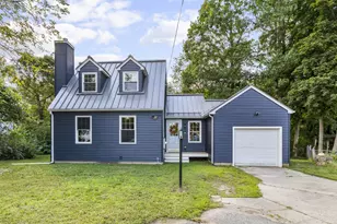 27 Westdale Ave, Seekonk, MA 02771 - Photo 2