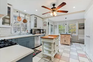 22 Reservoir St, Seekonk, MA 02771 - Photo 6