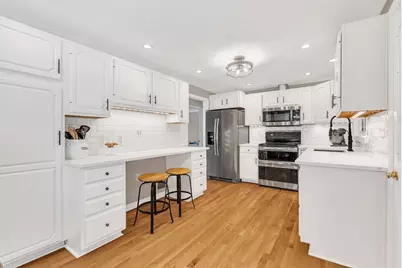 32 Briarwood Rd, Framingham, MA 01701 - Photo 6