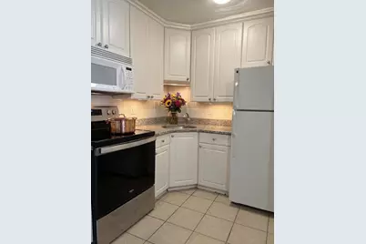 2 Larose Place #8, Boston, MA 02135 - Photo 4