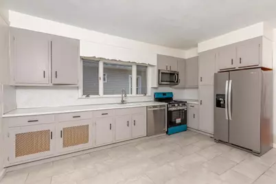 1738-1740 North Shore Rd, Revere, MA 02151 - Photo 8