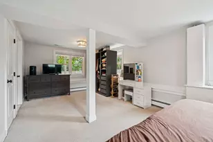8 Skyview Ln, Woburn, MA 01801 - Photo 16