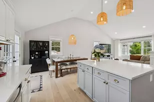 8 Skyview Ln, Woburn, MA 01801 - Photo 6