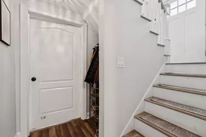 8 Skyview Ln, Woburn, MA 01801 - Photo 14