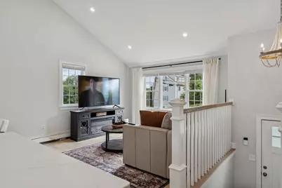 8 Skyview Ln, Woburn, MA 01801 - Photo 8