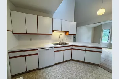 105-107 North Valley Rd, Pelham, MA 01002 - Photo 10