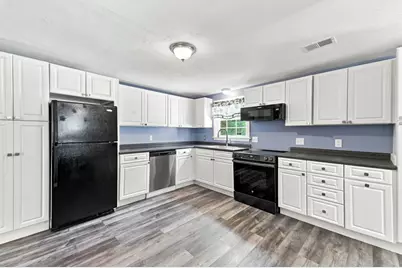 8 Victory Rd, Billerica, MA 01862 - Photo 4