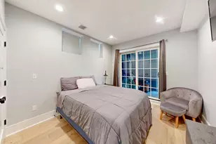 613 E 6th St, Boston, MA 02127 - Photo 26