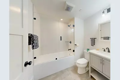 613 E 6th Street #1, Boston, MA 02127 - Photo 28