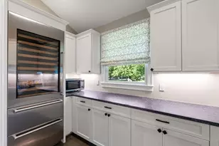 54 Edmunds Rd, Wellesley, MA 02481 - Photo 14