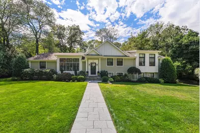 54 Edmunds Rd, Wellesley, MA 02481 - Photo 2