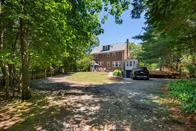 114 South Border Road, Medford, MA 02155 - Photo 4