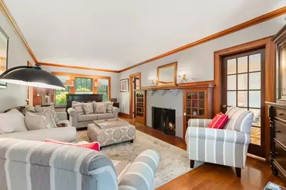 114 South Border Road, Medford, MA 02155 - Photo 6