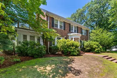 114 South Border Road, Medford, MA 02155 - Photo 2