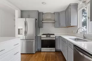 306 Chestnut St, Randolph, MA 02368 - Photo 2