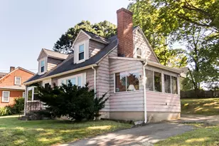 17 Galen St, Waltham, MA 02451 - Photo 4
