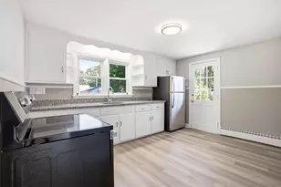 6 Pleasant St, Chelmsford, MA 01824 - Photo 10