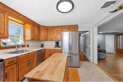 9 Fosters Ln, Wakefield, MA 01880 - Photo 2