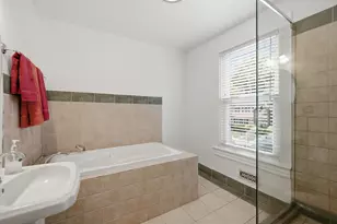 36 Walton St, Boston, MA 02124 - Photo 16
