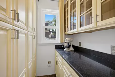 36 Walton St, Boston, MA 02124 - Photo 10