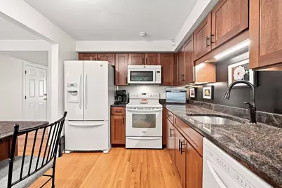 2002 Pheasant Creek Lane #2002, Peabody, MA 01960 - Photo 4
