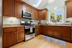 9 Comanche Cir, Haverhill, MA 01835 - Photo 6
