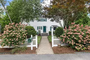 23 Leach Ln, Natick, MA 01760 - Photo 2